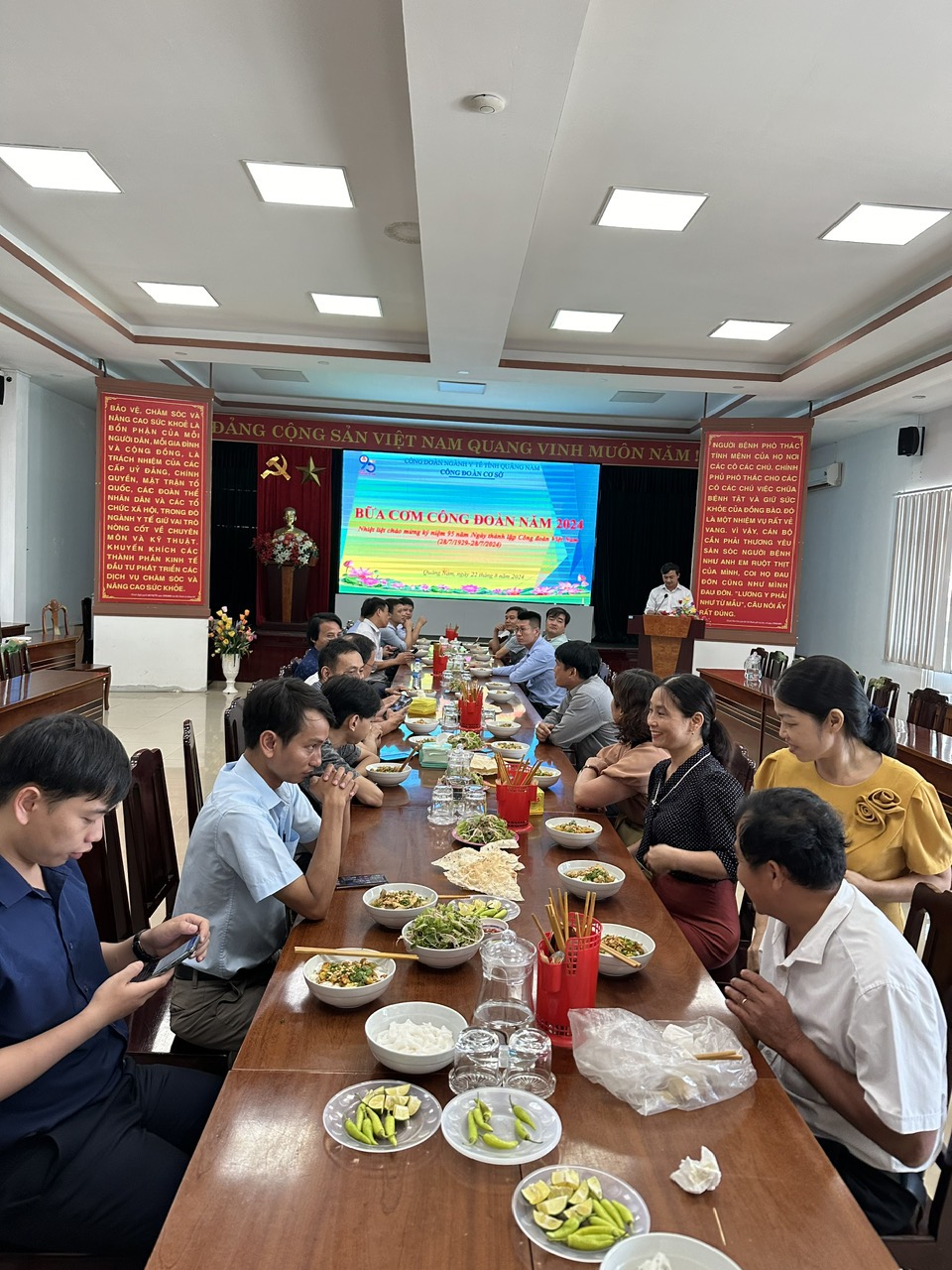 VĂN PHÒNG SỞ Y TẾ TỔ CHỨC “BỮA CƠM CÔNG ĐOÀN” NĂM 2024